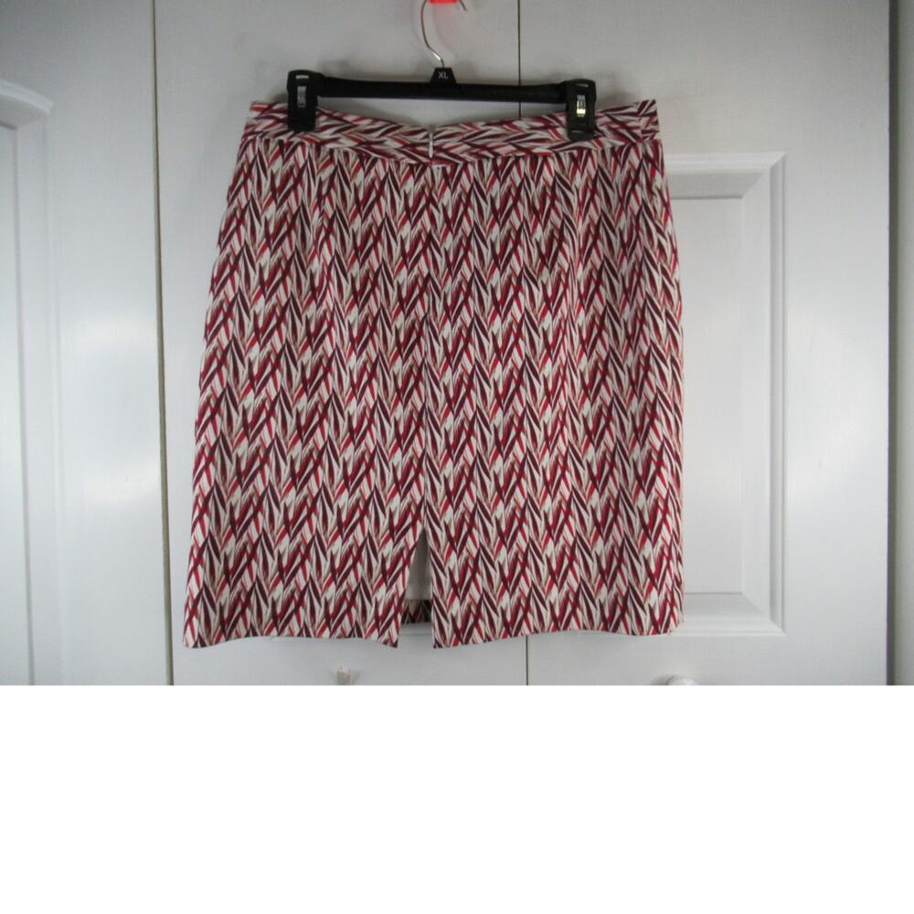 Worthington Haringbone pattern skirt